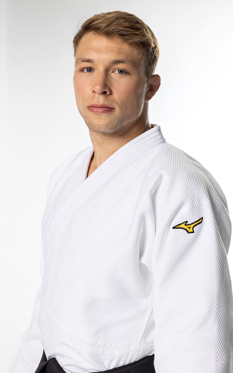 MIZUNO Judoanzug Yusho lll IJF weiß - 750g Mischgewebe - Profi Judo Gi SET Judojacke, Judohose mit Schnürbund