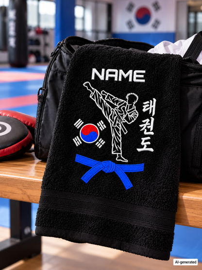 Taekwondo-Handtuch bestickt - Personalisiert mit Namen und Gürtelgrad - Taekwondo Stickerei Bestickung