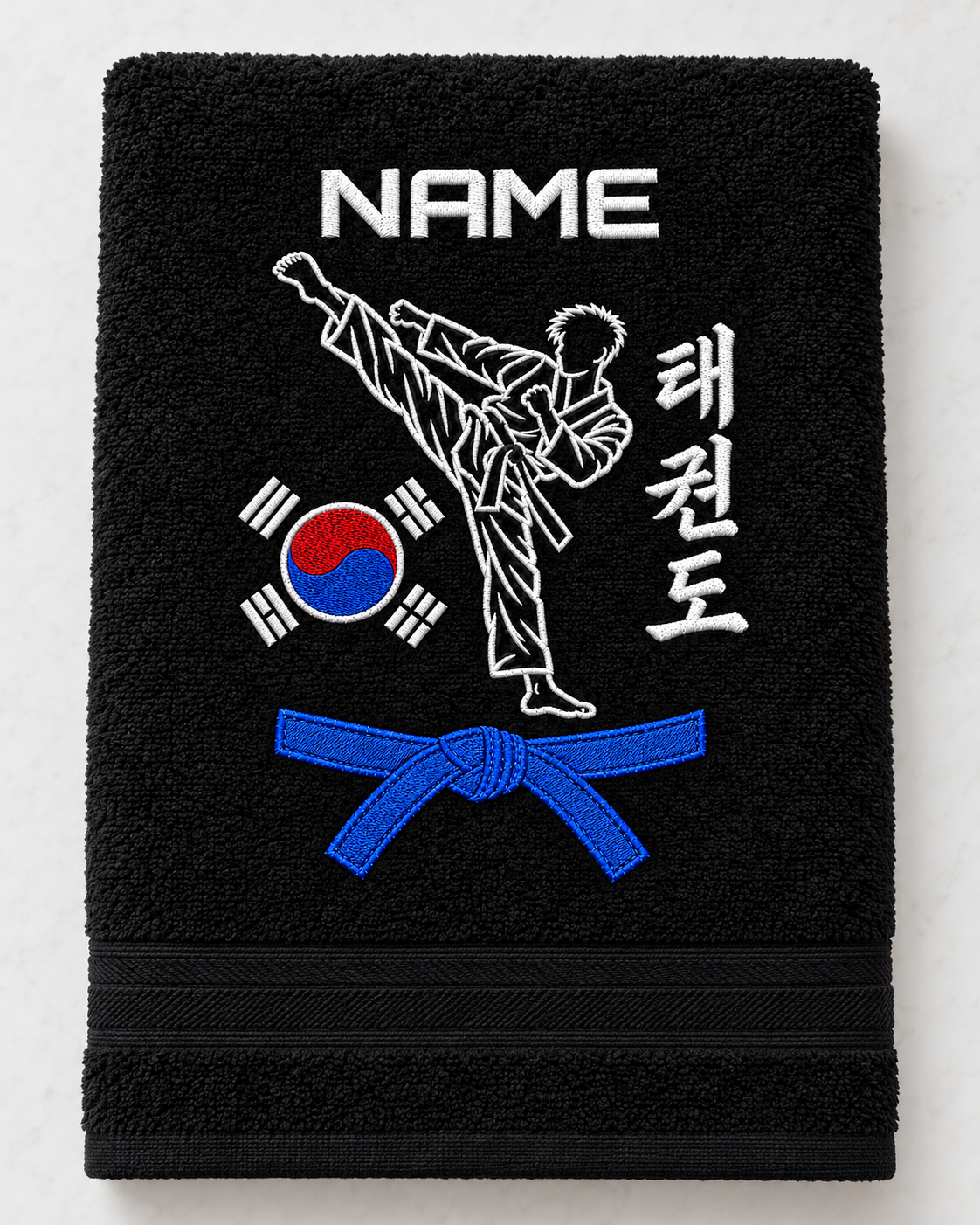 Taekwondo-Handtuch bestickt - Personalisiert mit Namen und Gürtelgrad - Taekwondo Stickerei Bestickung