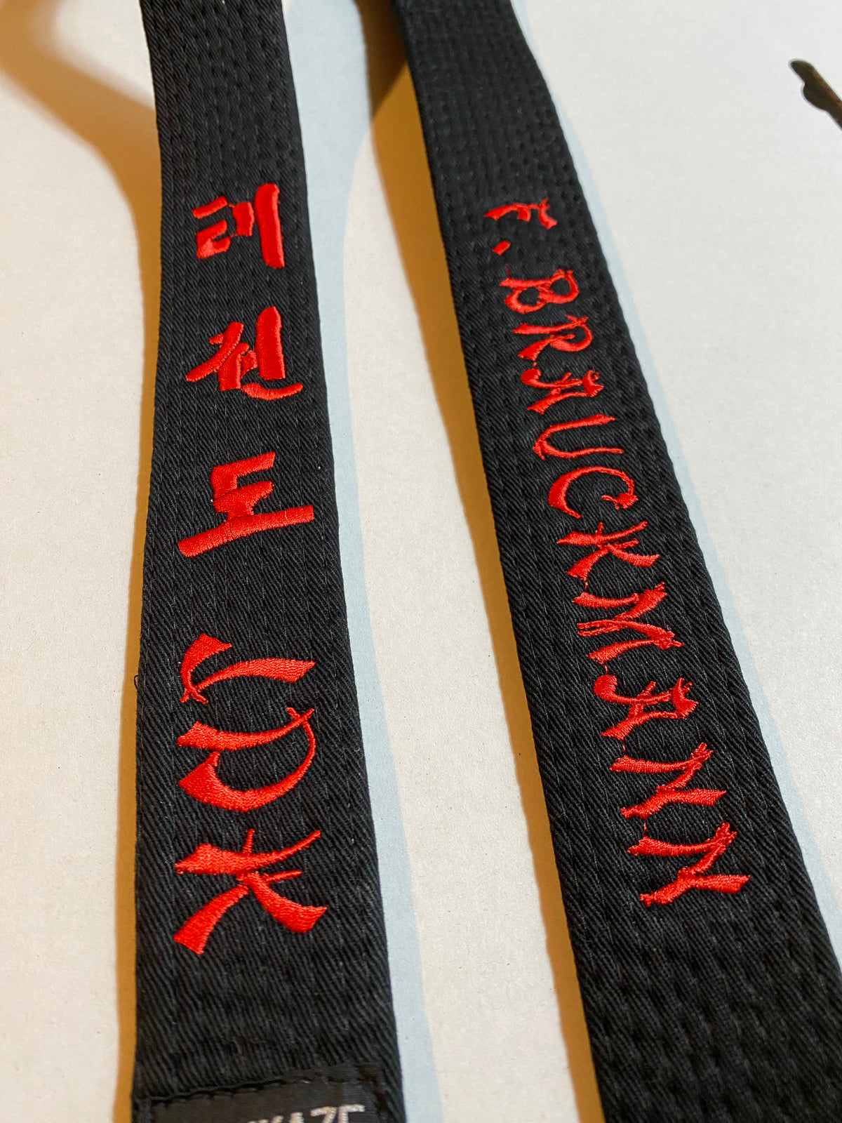Taille élastique 110-200cm TEKKA BUDO Pantalon De Judo Blanc - Renfort Genoux, Taille Élastique - 100% Coton 8 Oz - Taille 110-200 Cm Tekka Budo Coton Taille élastique 110-200cm TEKKA BUDO Pantalon De Judo Blanc - Renfort Genoux, Taille Élastique - 100% Coton 8 Oz - Taille 110-200 Cm Tekka Budo Coton