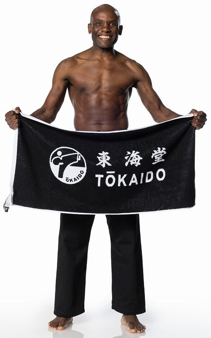 TOKAIDO Karate Handtuch schwarz-weiß 100 x 50 cm - Weiche Baumwolle